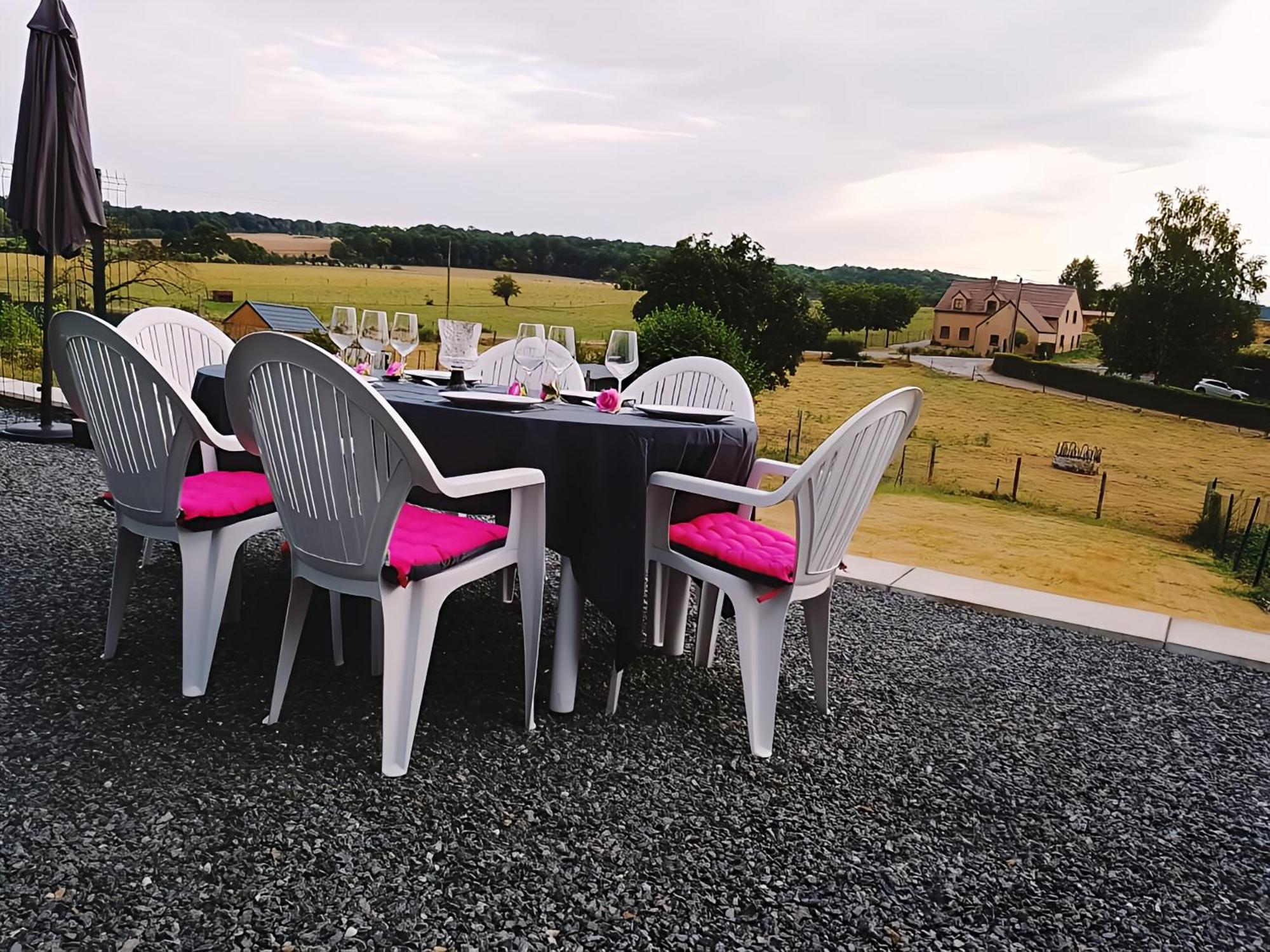 Au Chant Des Roches - Parking - Wifi - Terrasse - Chambres Familiales - Cerfontaine Kültér fotó